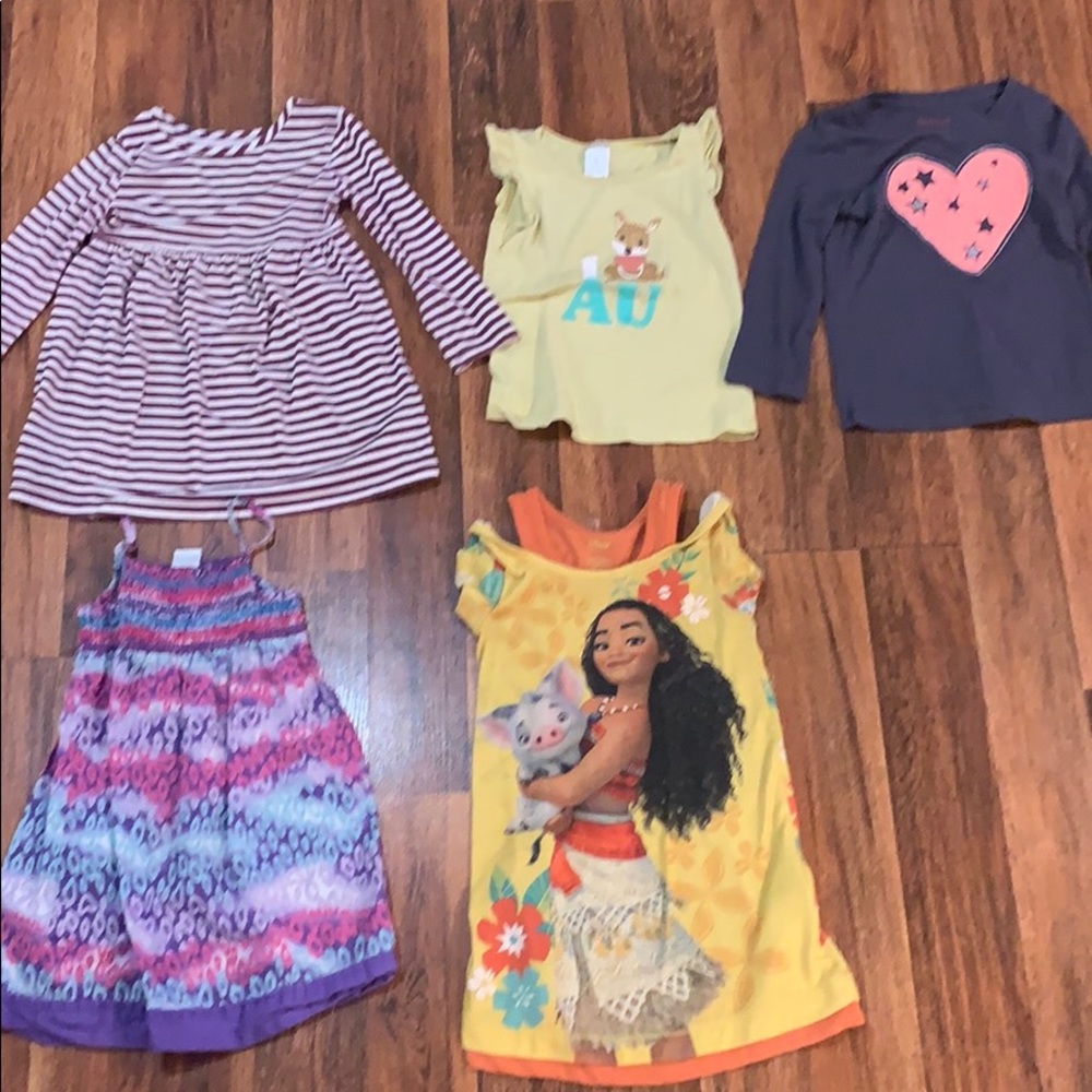 Girl clothes! Casually worn! No stains😍